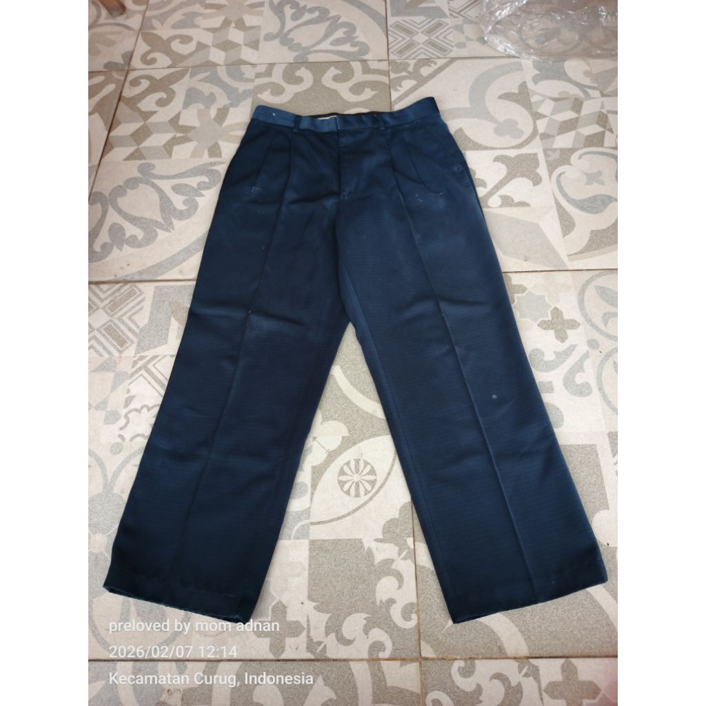 PRELOVED - celana panjang formal bahan / kantor untuk pria warna navy size 32