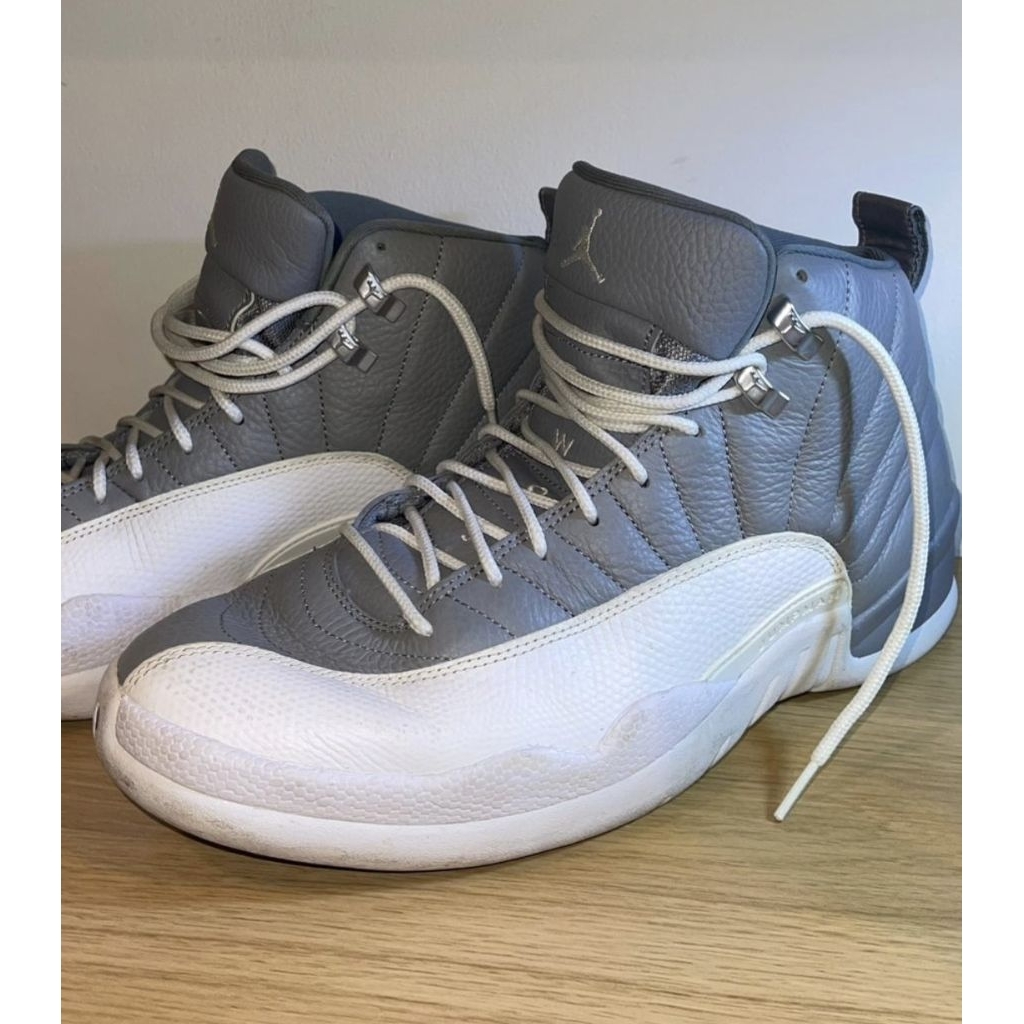 Preloved Nike airjordan retro 12 stealth size 46