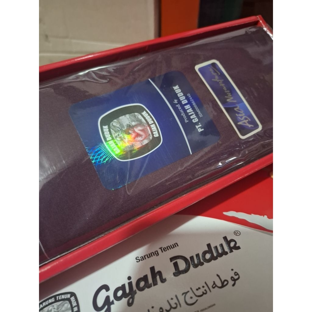 Sarung gajah duduk polos