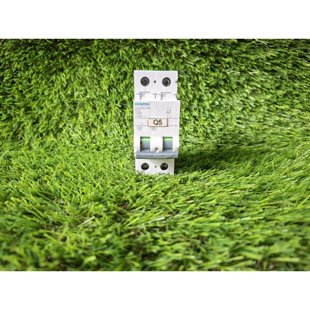 SIEMENS 5SL4220-7CC MINIATURE CIRCUIT BREAKER MCB 20A 400V SECOND COPOTAN