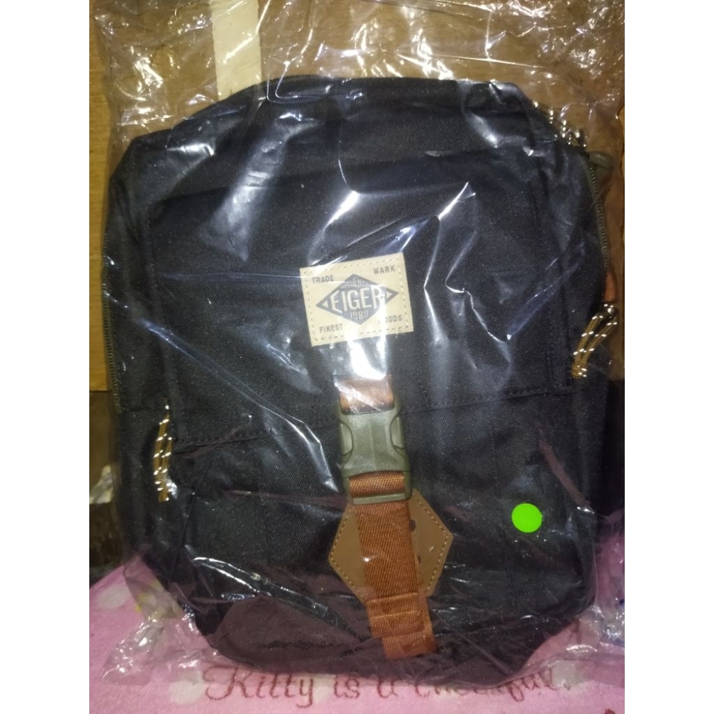 Tas selempang Eiger