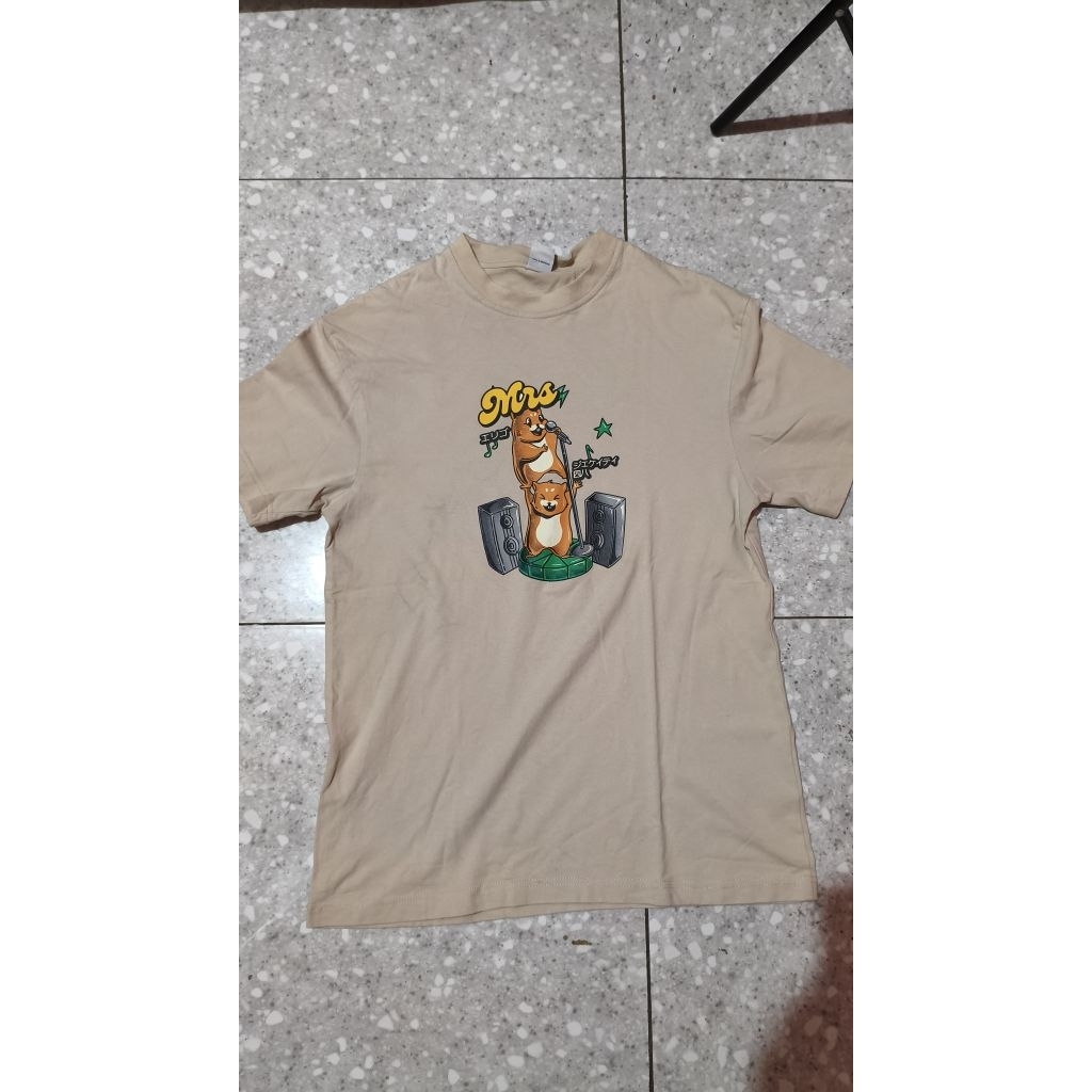 Erigo T-Shirt Oversize Jkt48 Marsha Almond Milk
