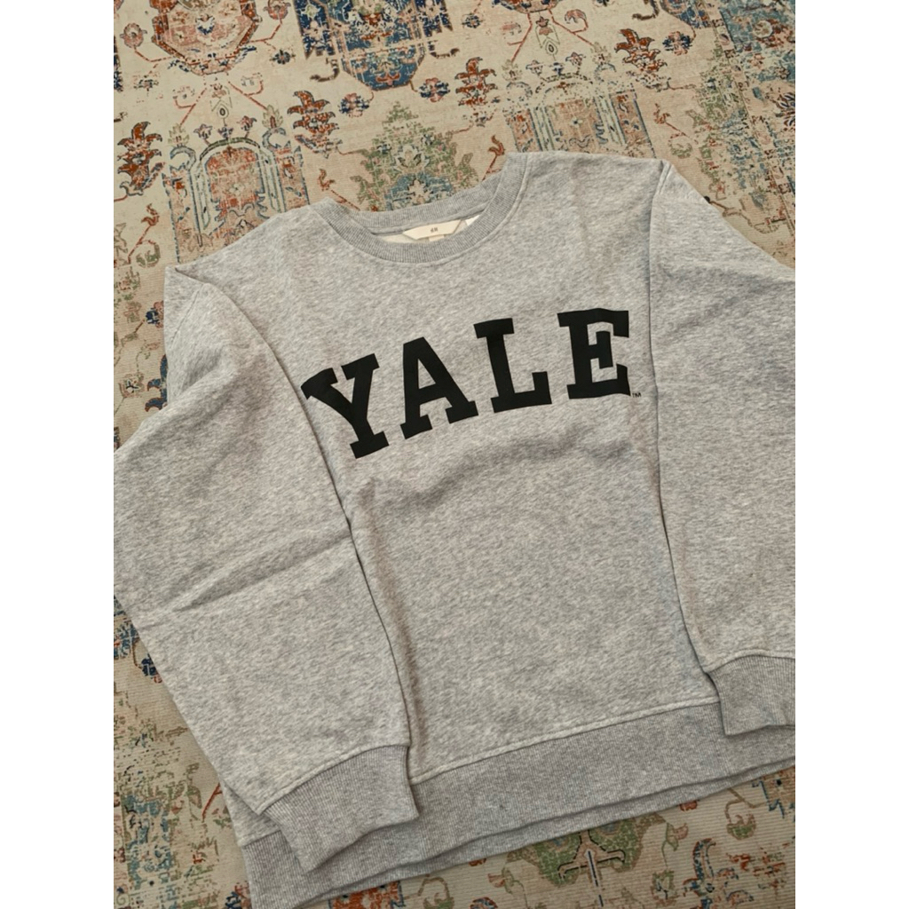 [Preloved] Sweater H&M Yale University