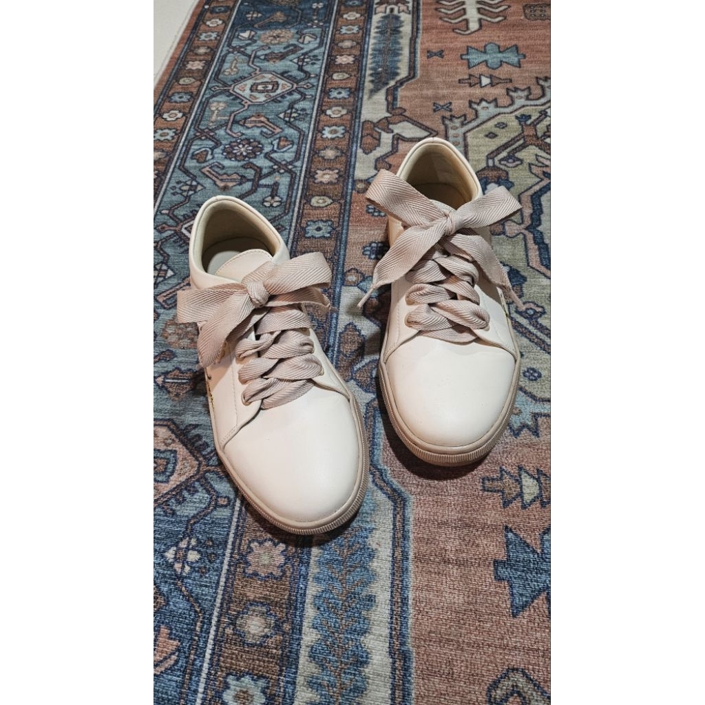 KHK KHAKIKAKIKU sepatu wanita / embroidery shoes