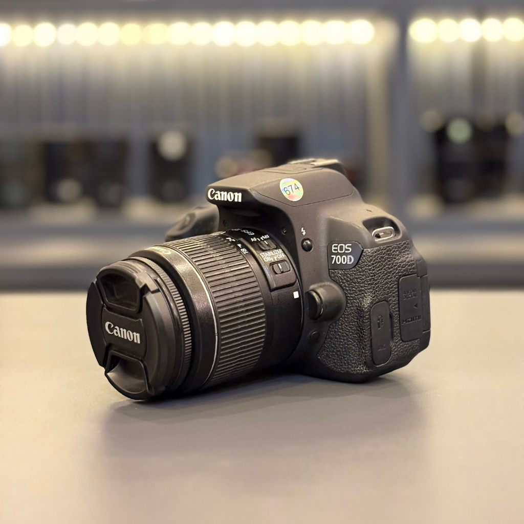 KAMERA CANON EOS 700D + LENSA KIT 18-55mm