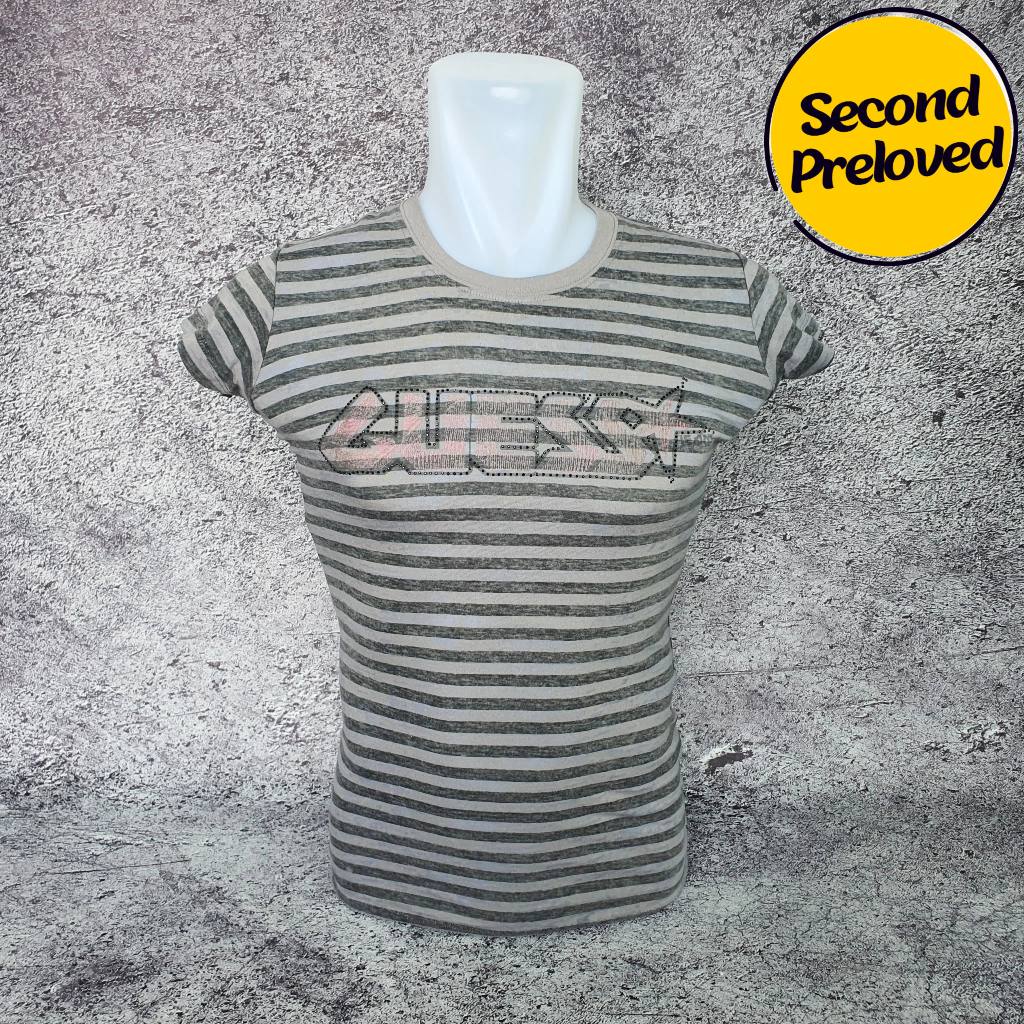 Baju Kaos Wanita / Anak GUESS - Size S / Lebar 42 cm - Original - Second