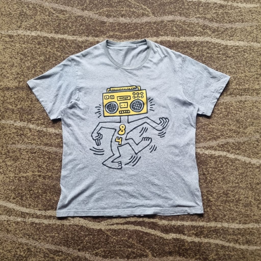 Kaos Uniqlo x Keith Haring