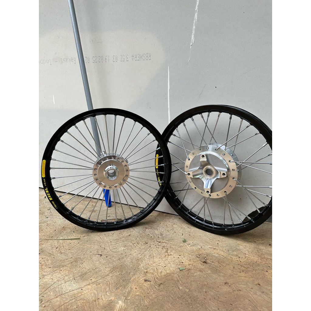-SIAP PAKAI BISA COD- VELG JARI JARI V ROSSI PCX 150 160 VARIO 110 125 150 160 BEAT SCOOPY CUSTOM ST