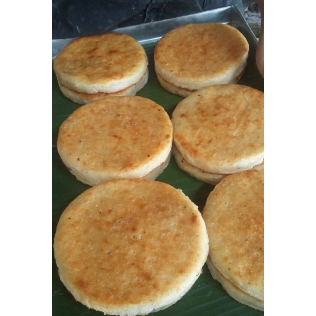 wingko fresh from tungku wingko babat asli kelapa muda