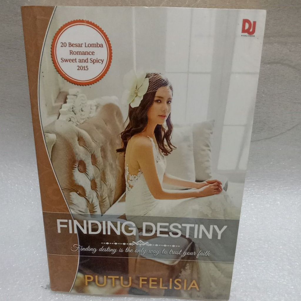 buku novel bekas Finding Destiny by Putu Felisia