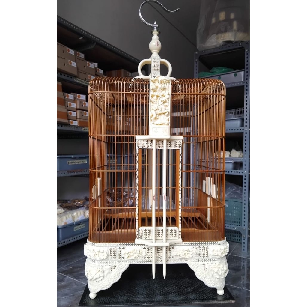 Sangkar anis / wambi oval motif kuda perang