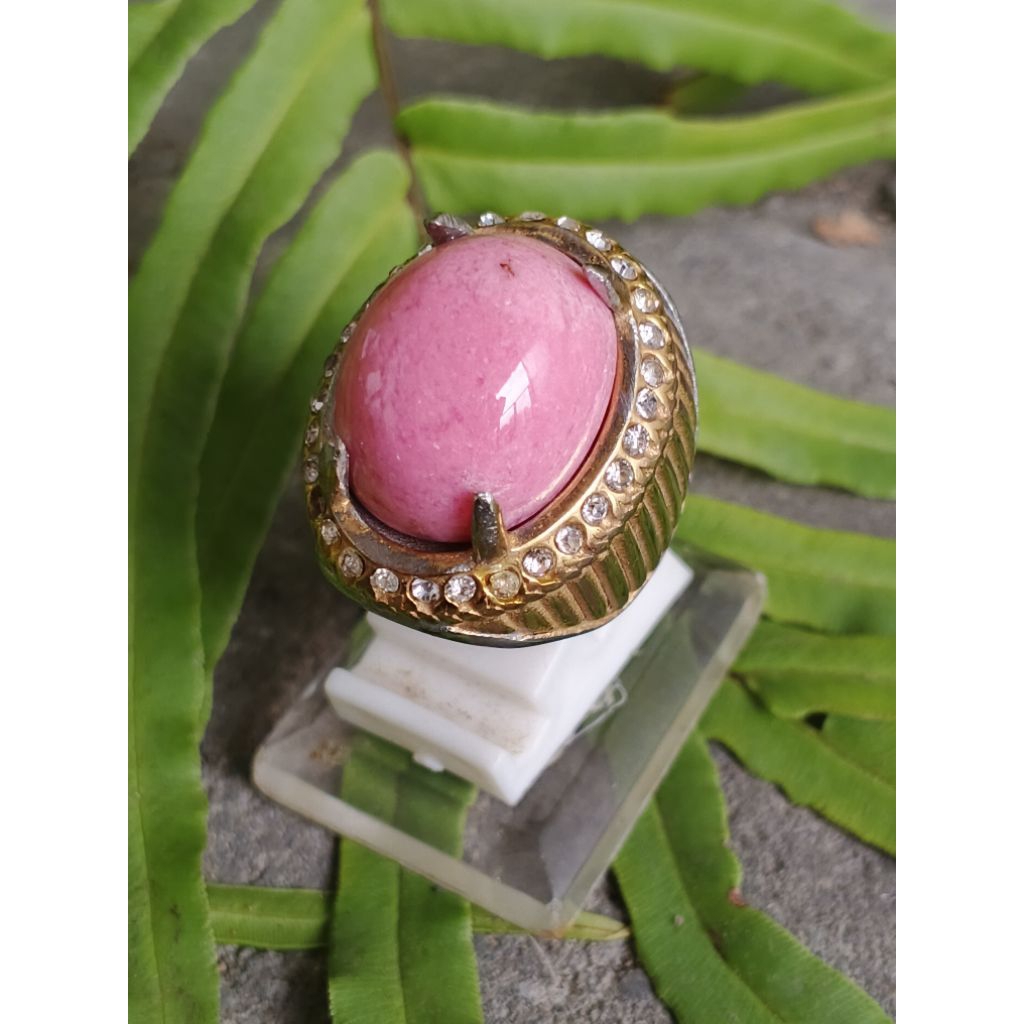 NATURAL RED BORNEO / RHODONITE