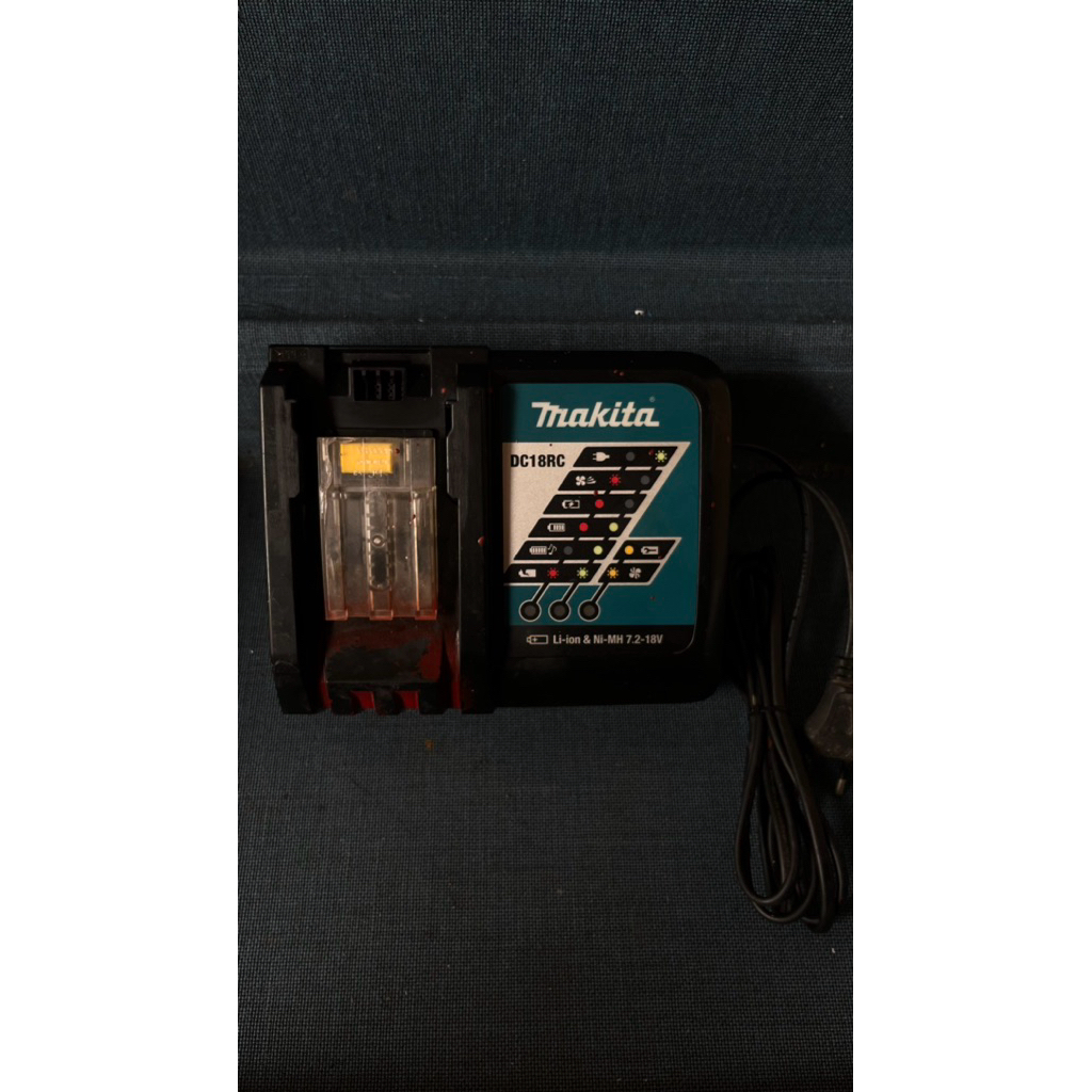 charger makita dc18rc second original.