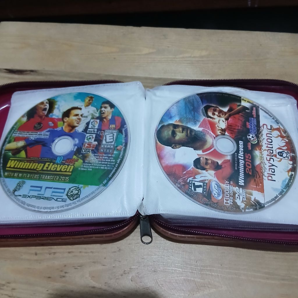 PAKET KASET PS 2 DAN HOLDER CD