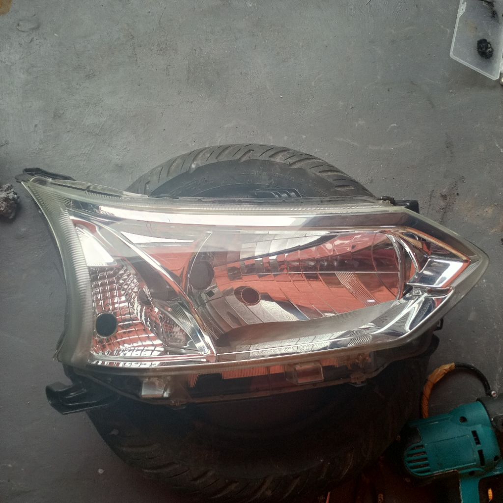 Hedlamp kanan Avanza G/E 2016-2018