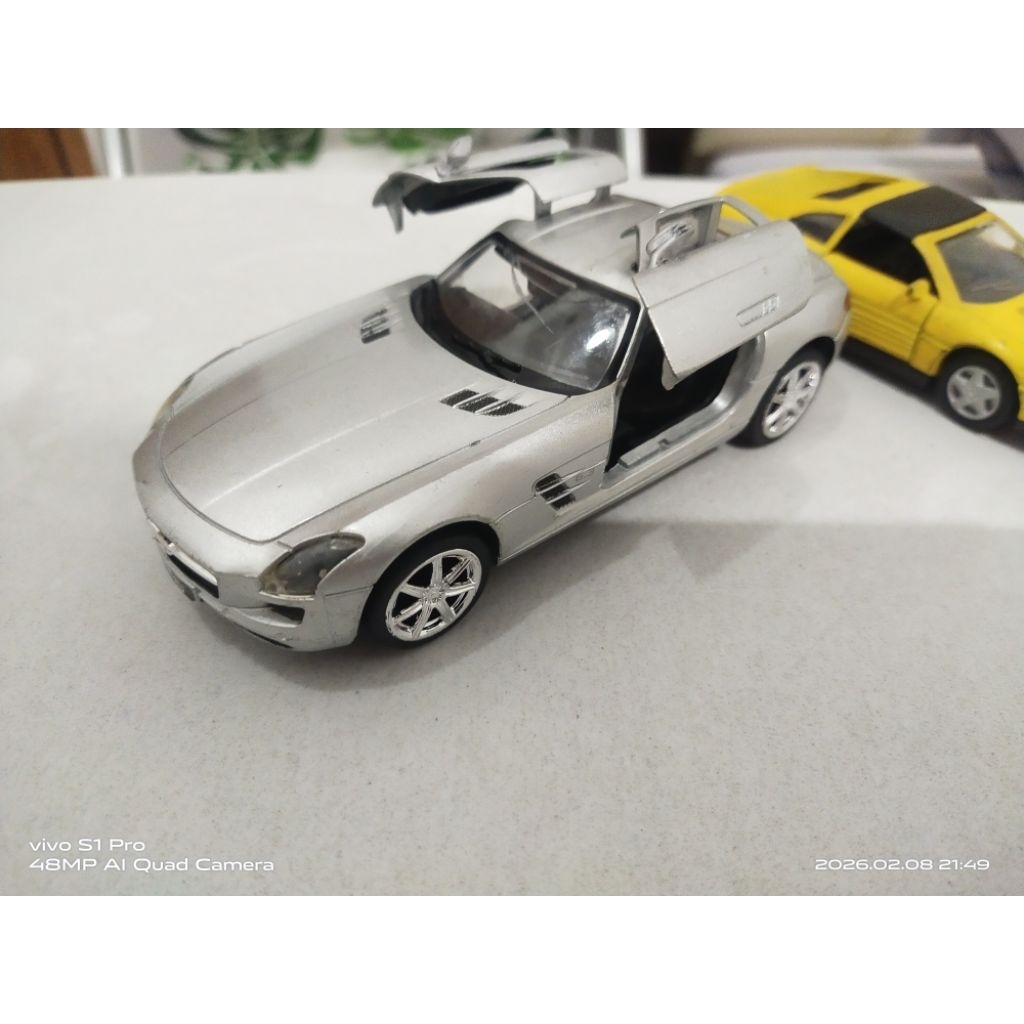 diecast Mercedes pullback mainan anak skala 32