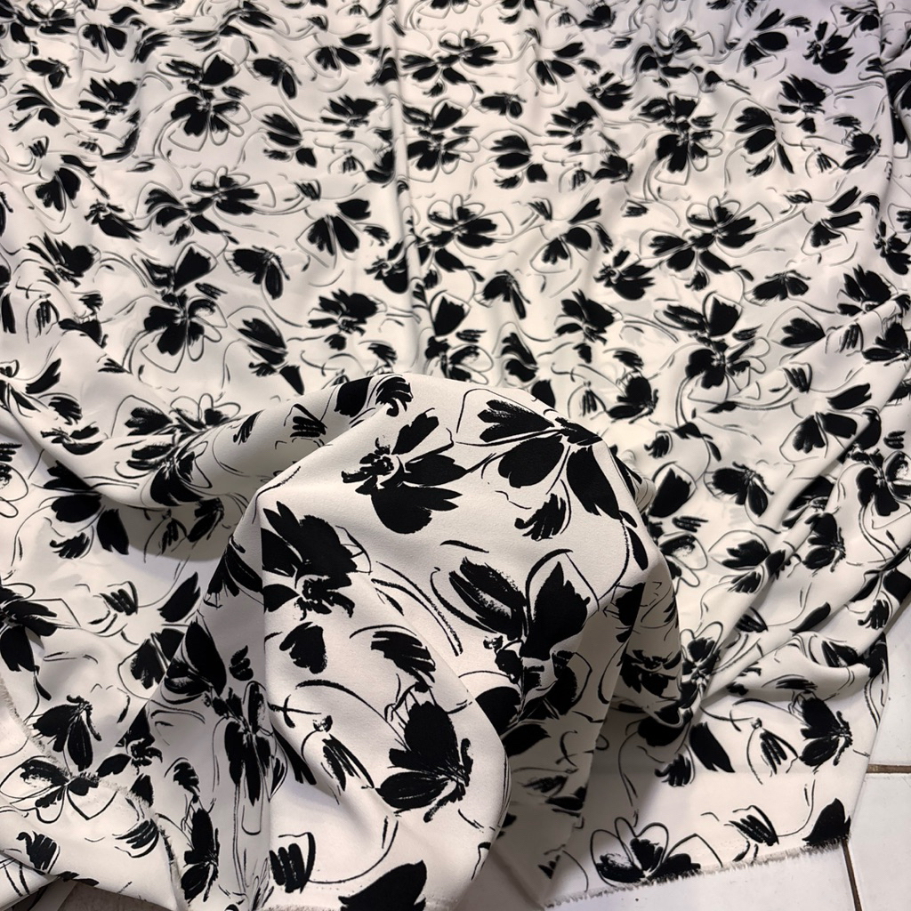 Kain Zara Crepe Motif Bunga Hitam Putih - Bahan Gamis Dress Blouse Premium Per setengah Meter lq