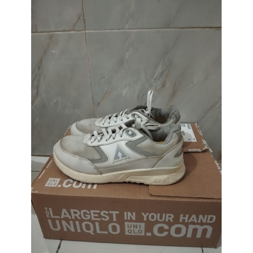 Aerostreet Osaka Putih – Size 42 (27,2 cm)
