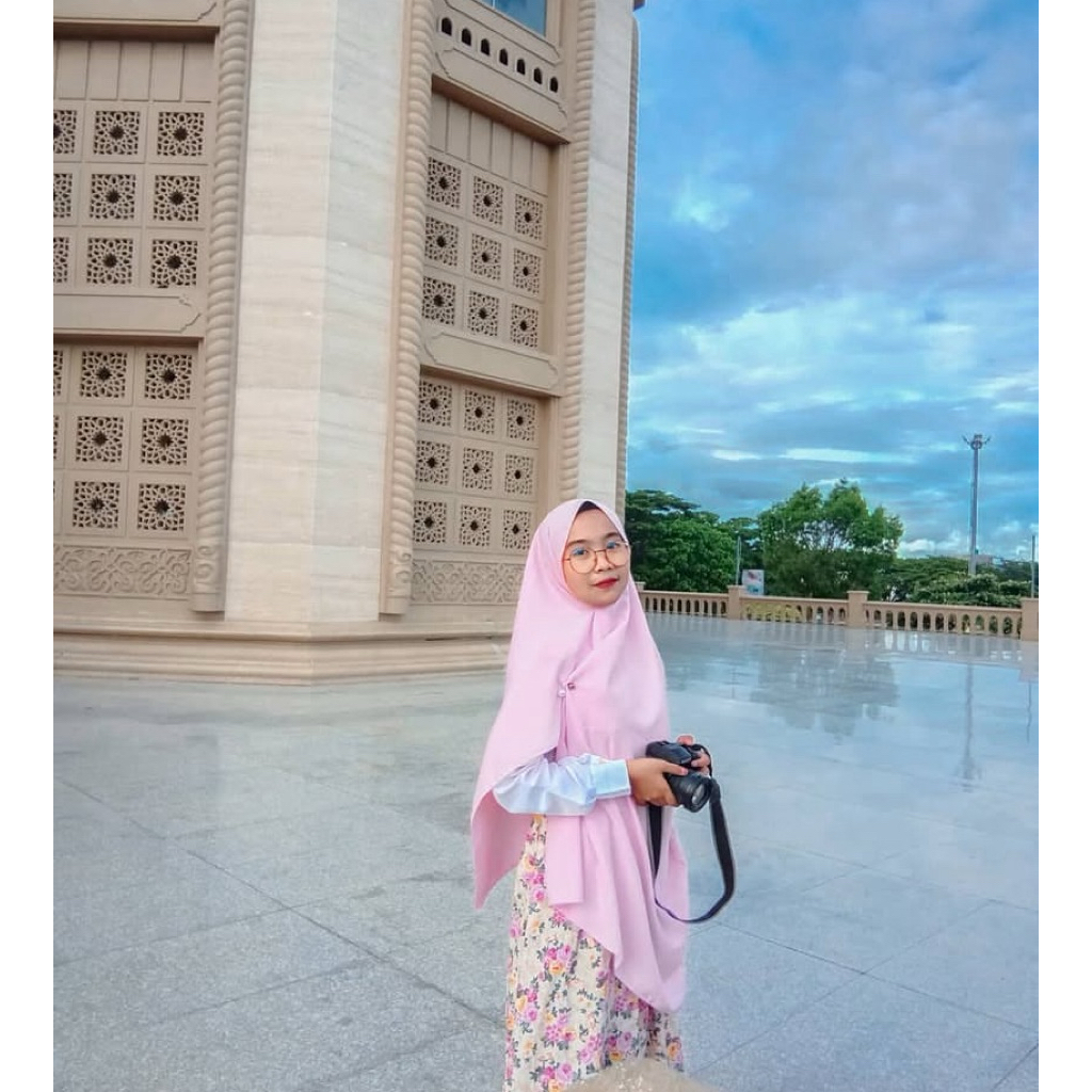 Fashion Muslim pakaian muslim wanita atasan Tunik. Gamis dan tunik warna hitam ada corak dan polos/A