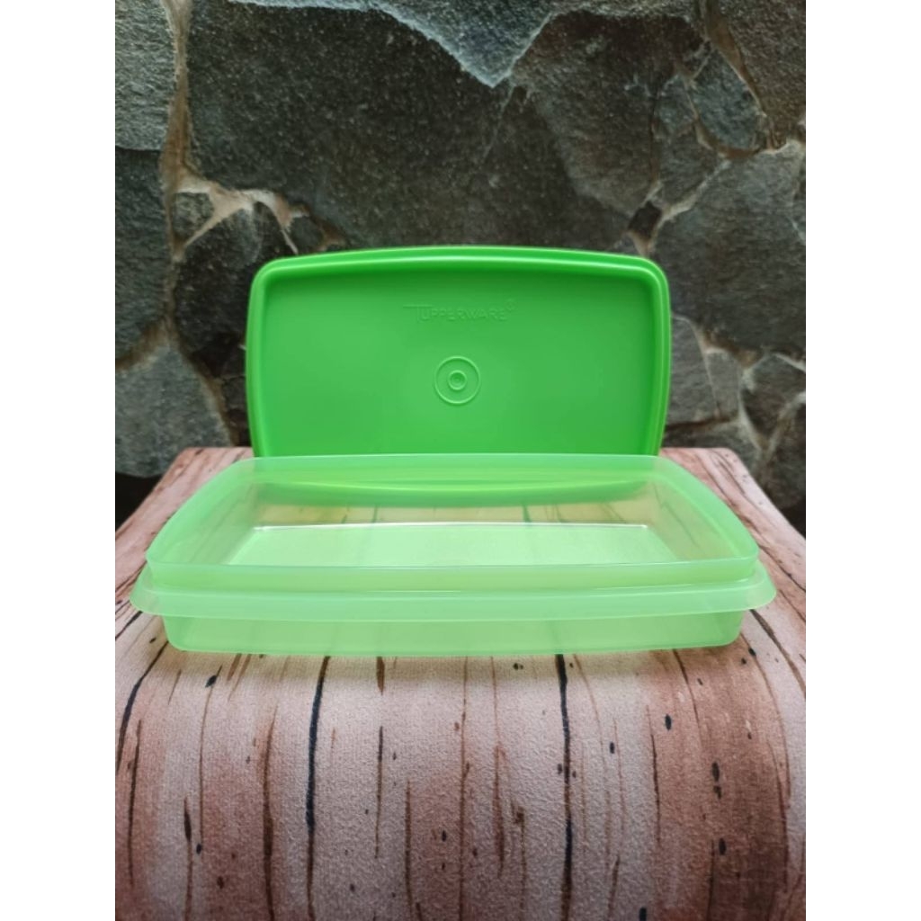 Tupperware Deli Keeper 700ml (1) hijau tempat wadah bekal makanan kulkas frezzer