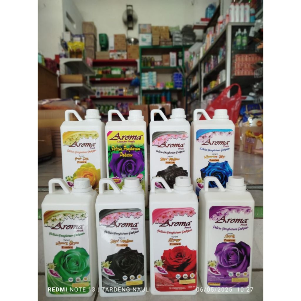 Pewangi Laundry Mawar Plus Pewangi Super Laundry 1 Liter - Hitam, Harum Tahan Lama