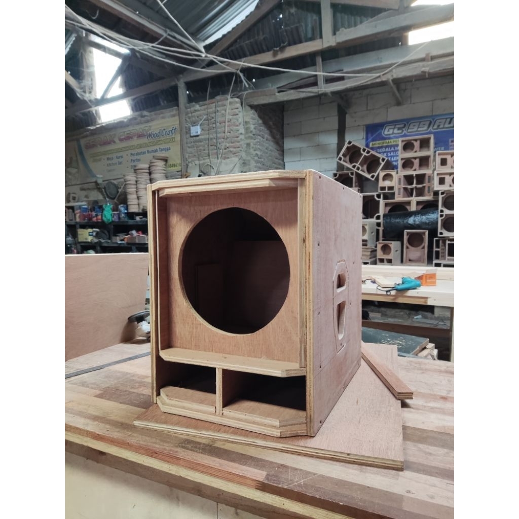 Box speaker mini scoop 15 inch 18mm