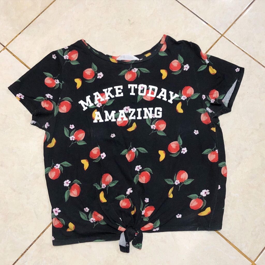 kaos preloved H&M floral ikat crop top