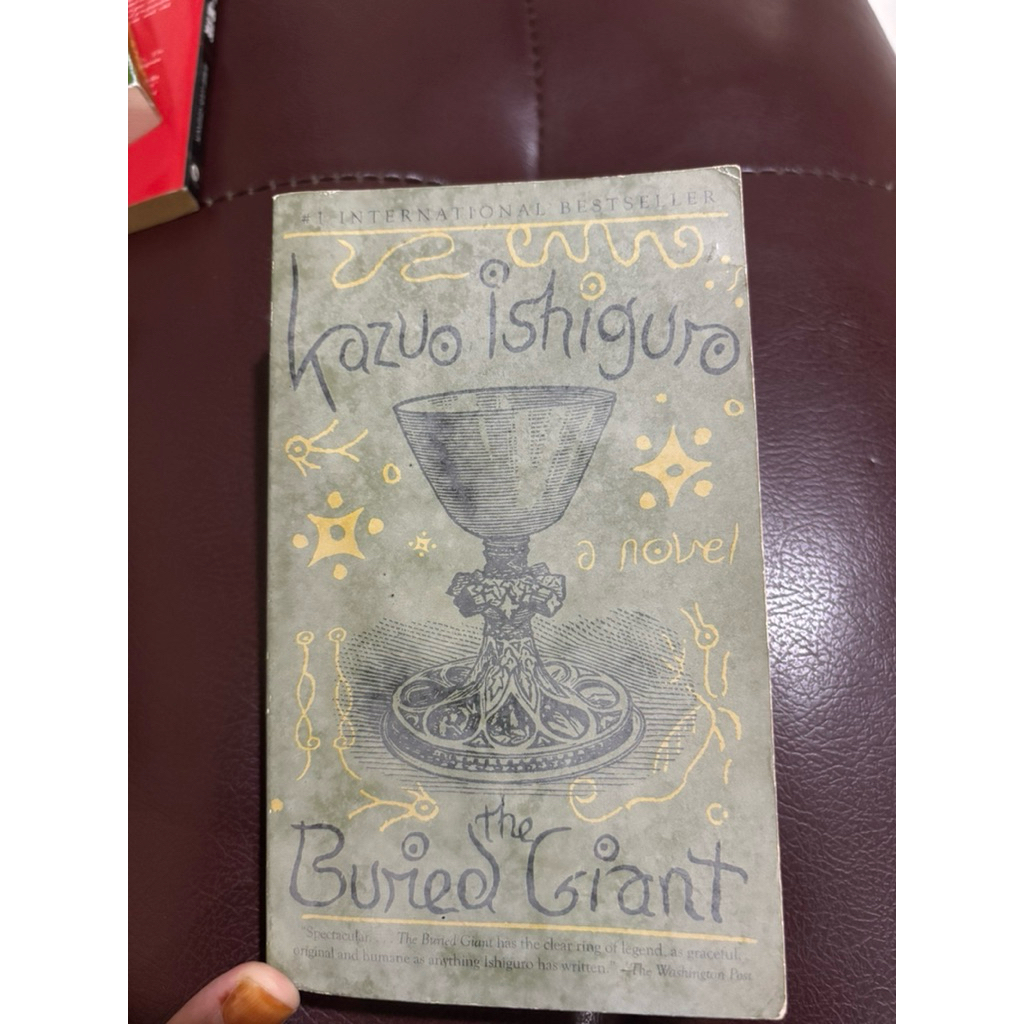 PRELOVED The Buried Giant - KAZUO ISHIGURO