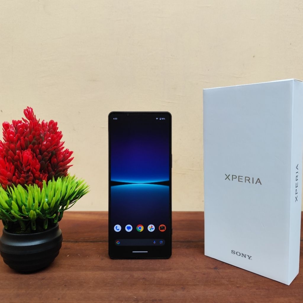 Sony Xperia 1 Mark IV PUTIH 12  / 256 GB HITAM [Second] - DUAL SIM ON All Operator Permanen (Resmi B