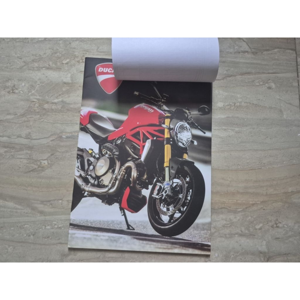 brosur katalog motor ducati range model 2015 buku booklet