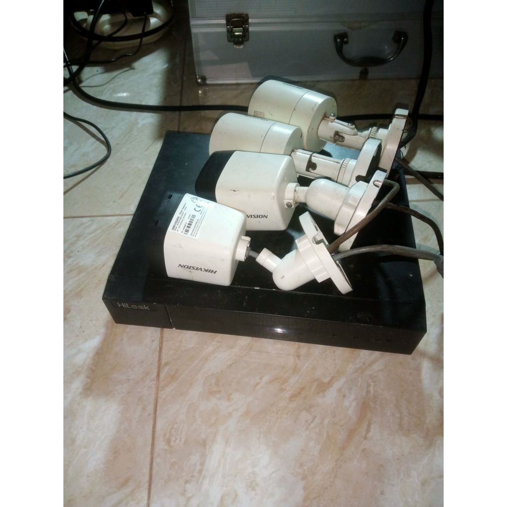 PAKET DVR DAN CAMERA 4CH BEKAS