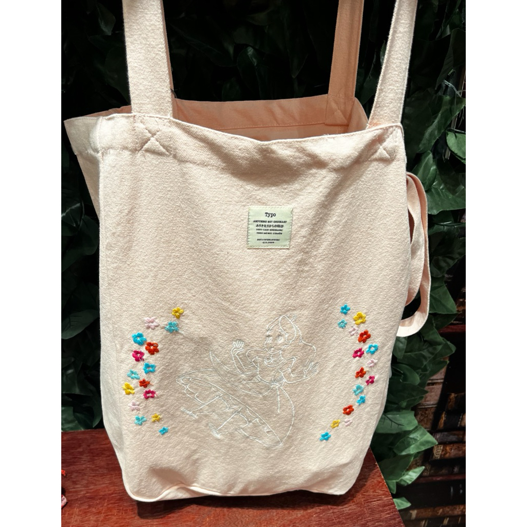 Preloved tote bag Typo Disney Alice in Wonderland