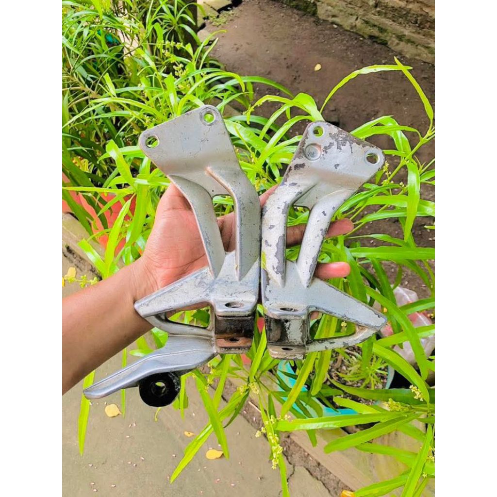 Postep belakang bostep footstep Yamaha Jupiter z burhan Jupiter z original