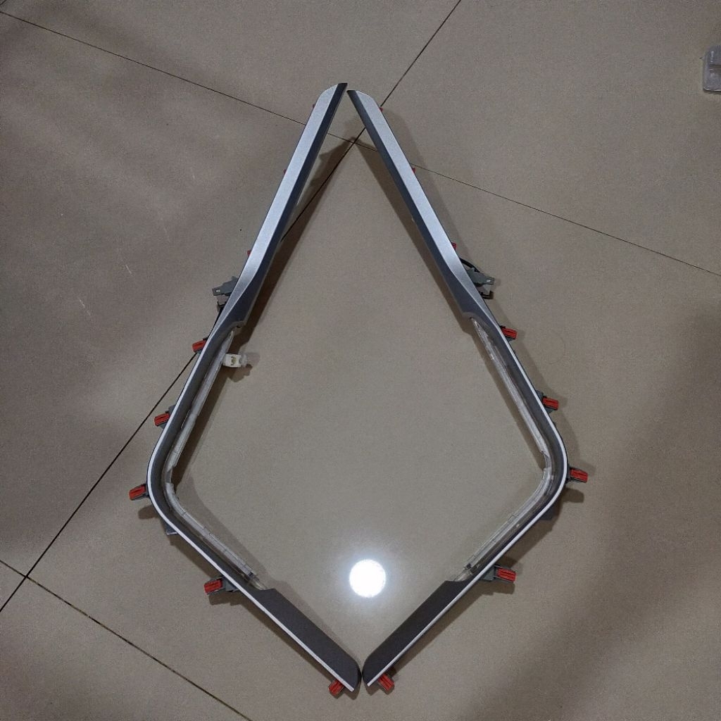 panel garnish konsulbox Avanza Veloz 2022