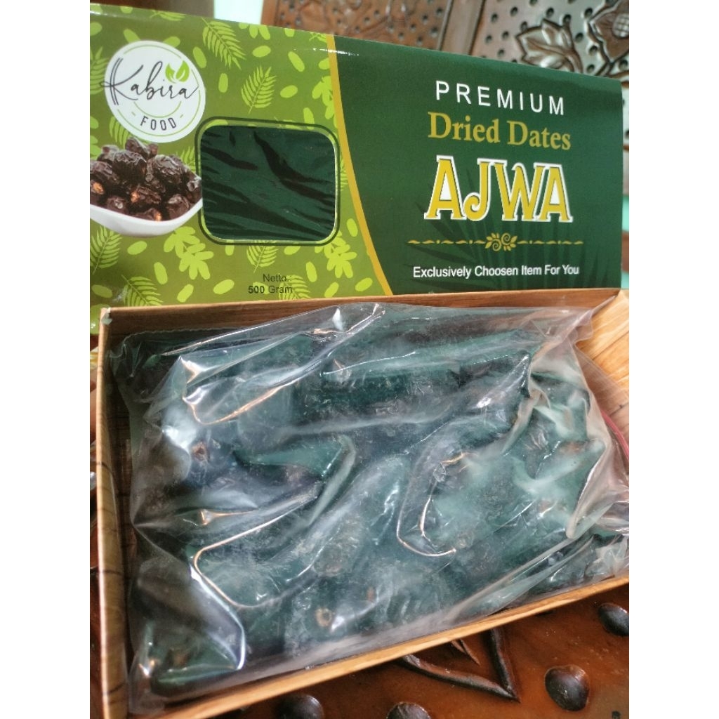 Ajwa premium dried dates