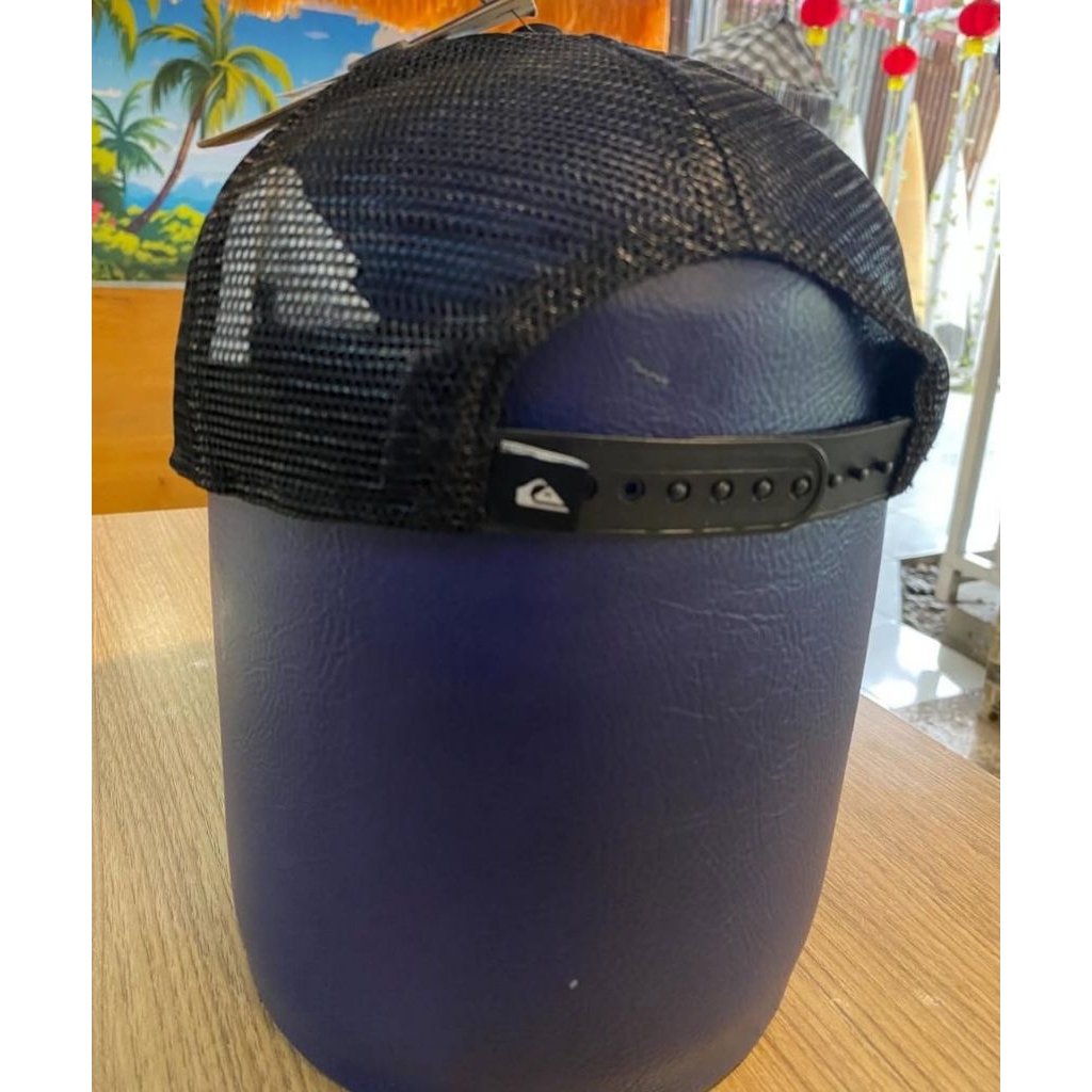 Topi Trucker Quicksilver