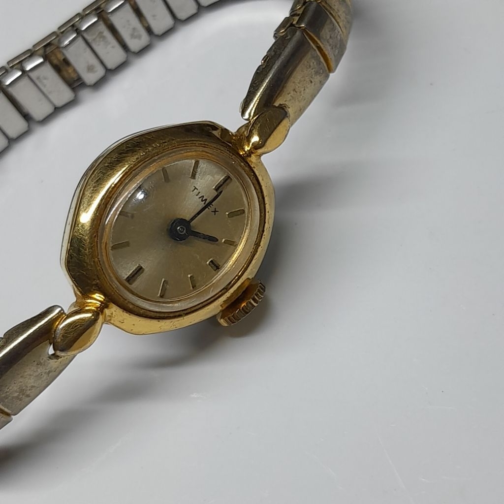 Vintage Timex Nicals 1983 Manual winding Fashion Watch