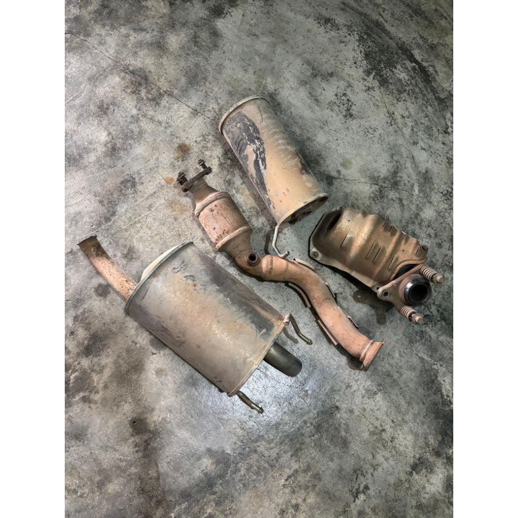 Downpipe original copotan brio