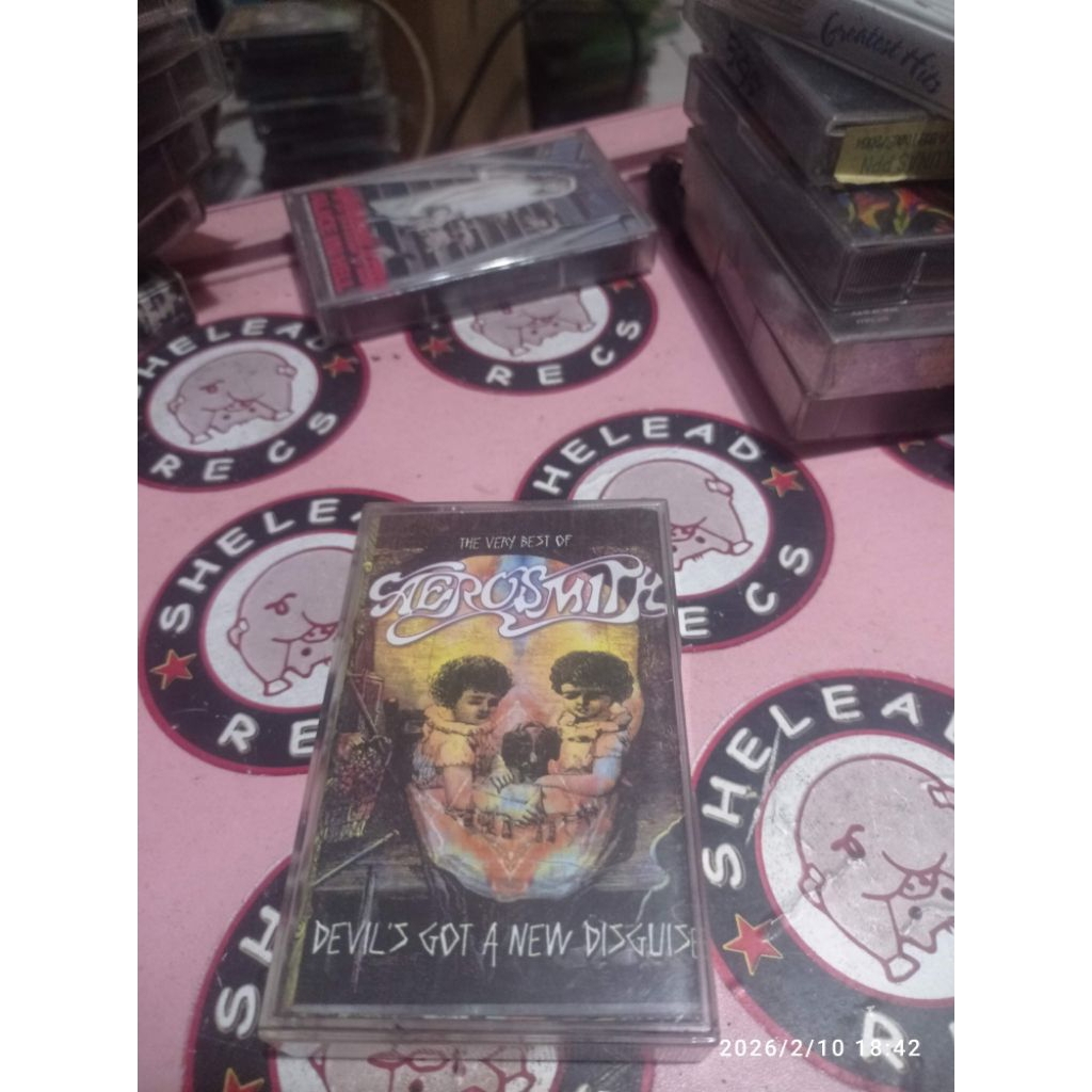 Kaset The Best Of Aerosmith Devil's Got A New Disguise