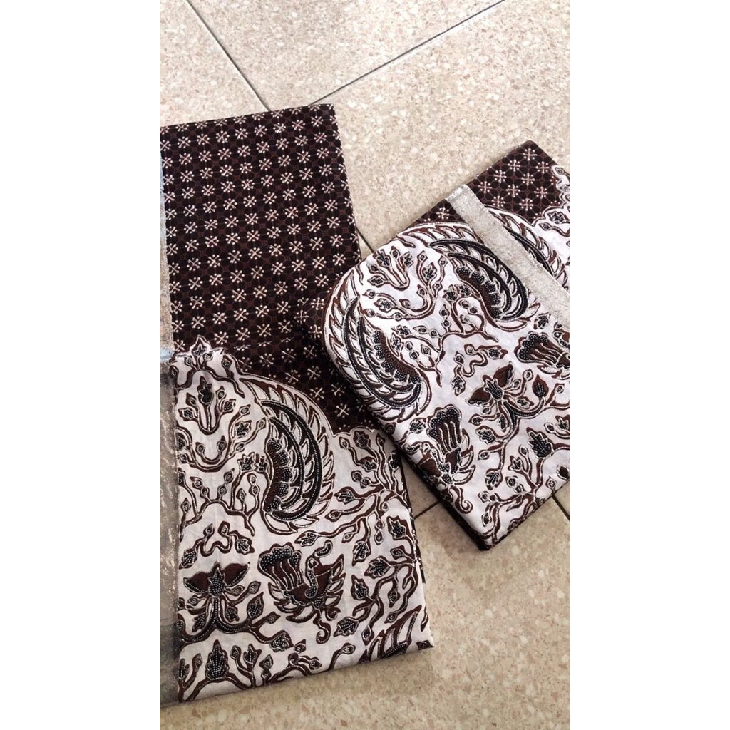 kain batik teruntum jokowi