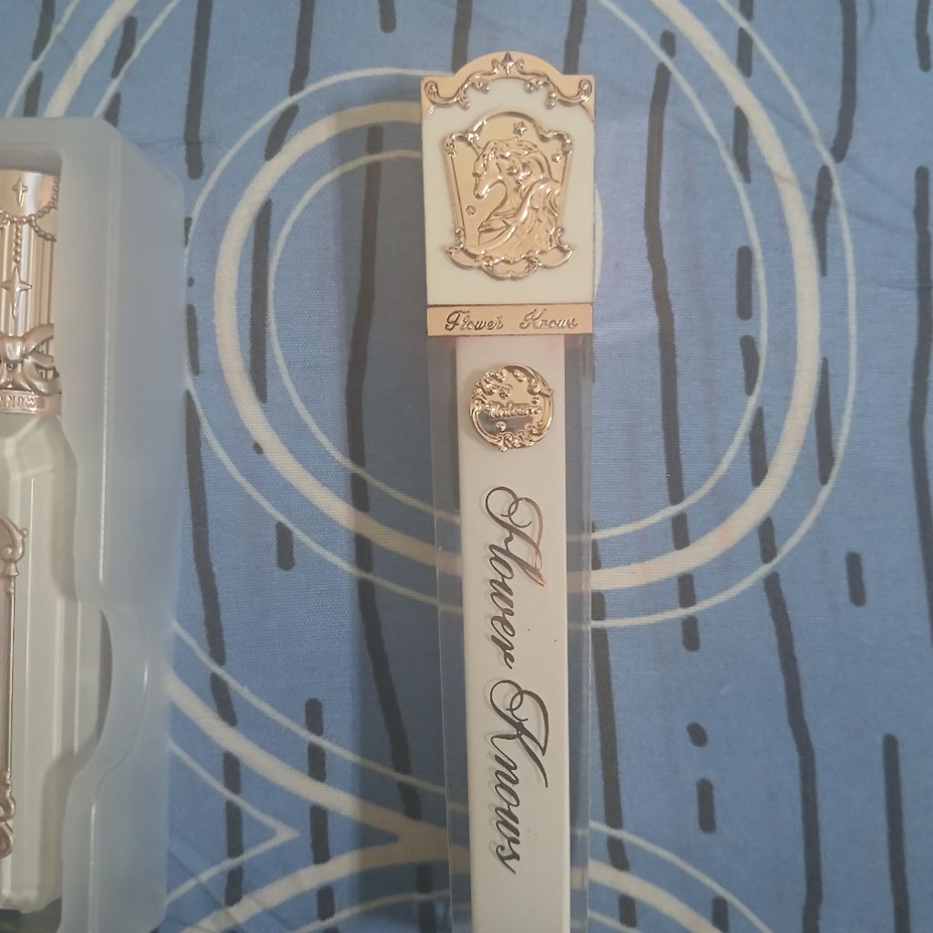 preloved flower knows unicorn lipgloss J07