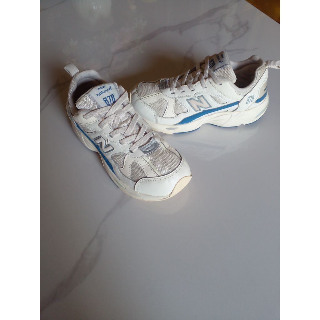 Sepatu Anak nb 878 Size 32,5 Insole 19 cm Preloved