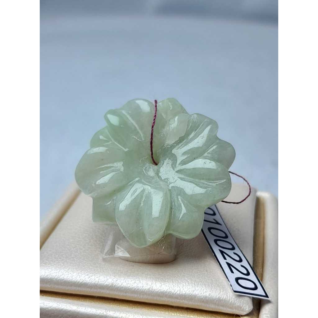 Liontin Giok Jadeite Jade Ukir Bunga Jelly Hijau 100% Natural Jade (JUAL BATU SAJA)