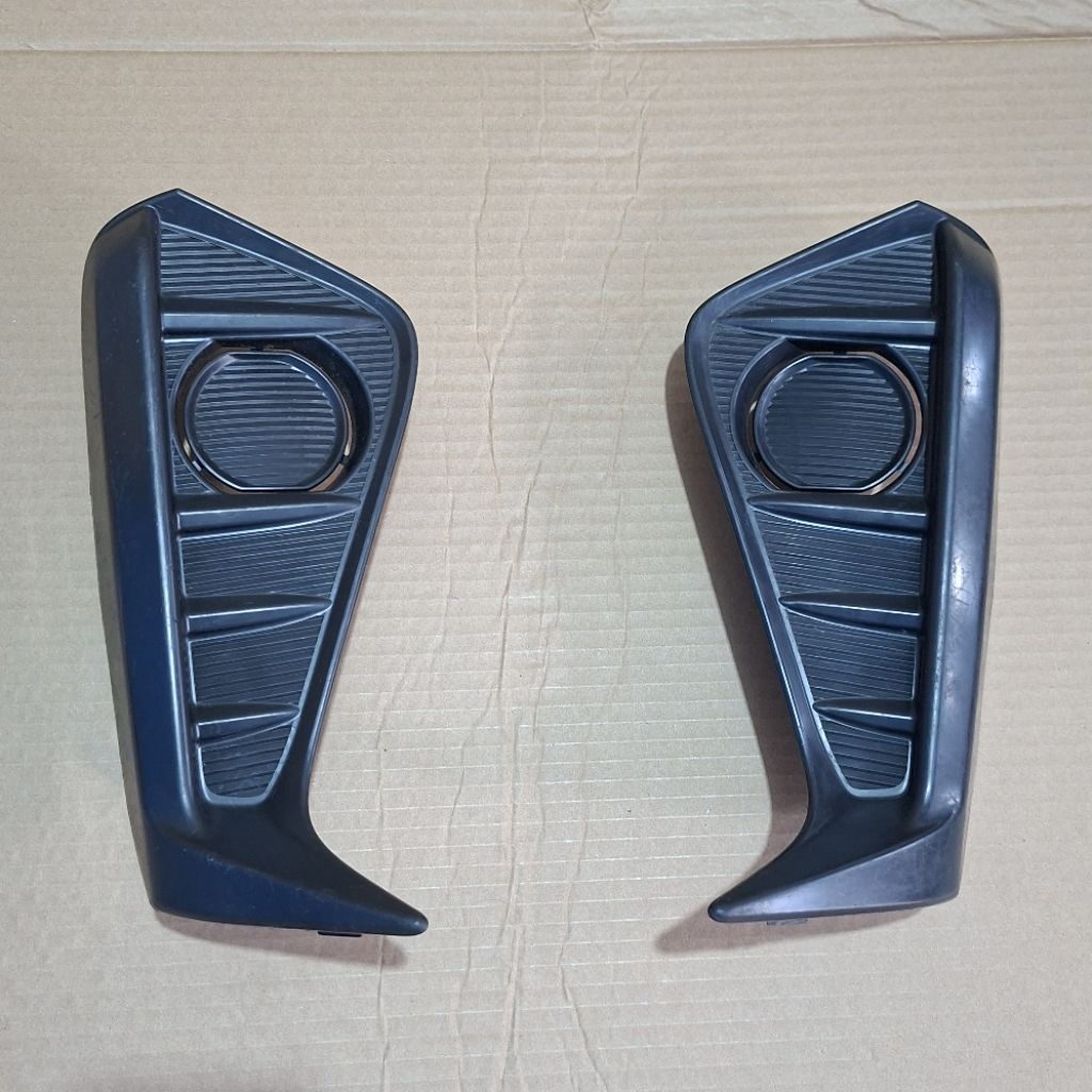 Cover Foglamp / Ring Foglamp Daihatsu Xenia 2022 Up Original