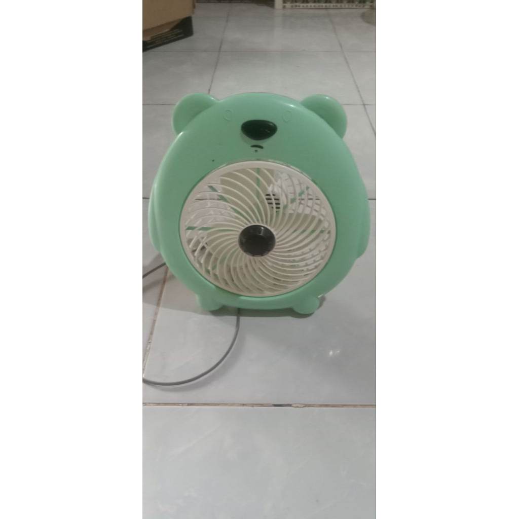 KIPAS angin karakter second