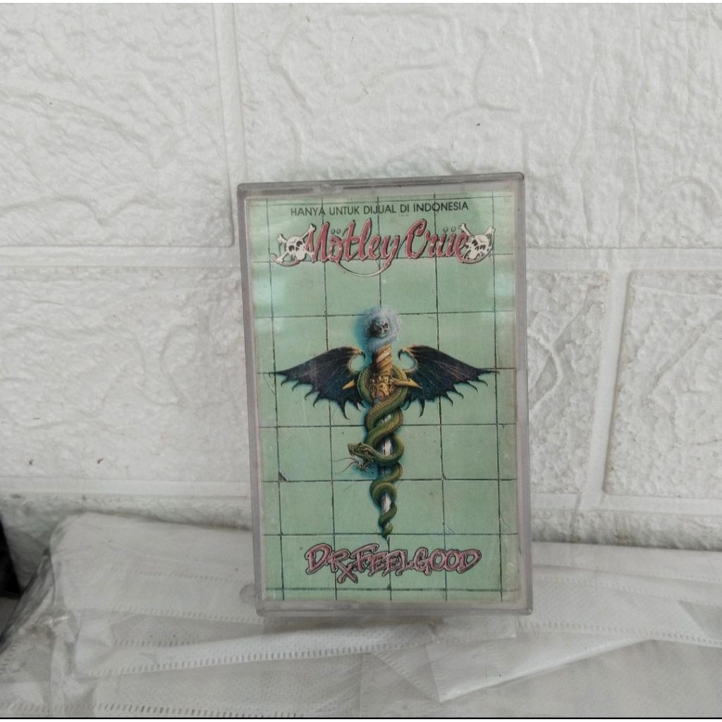 Kaset Pita Motley Crue ( Dr Feel good )