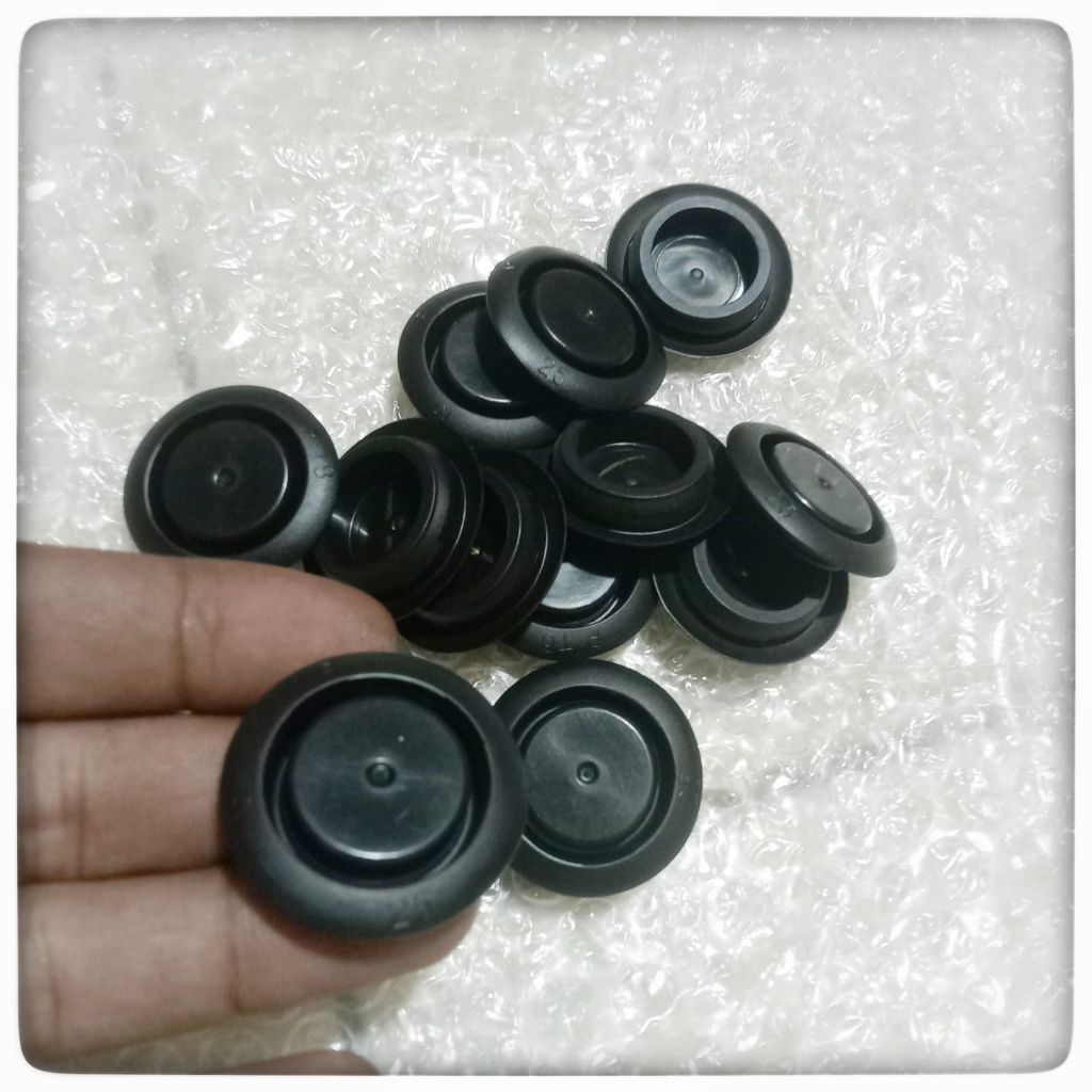 Tutup Lubang Pintu Honda HRV Tutup Lubang Pintu Samping Honda HRV Tutup Lubang Baut Pintu Honda HRV 