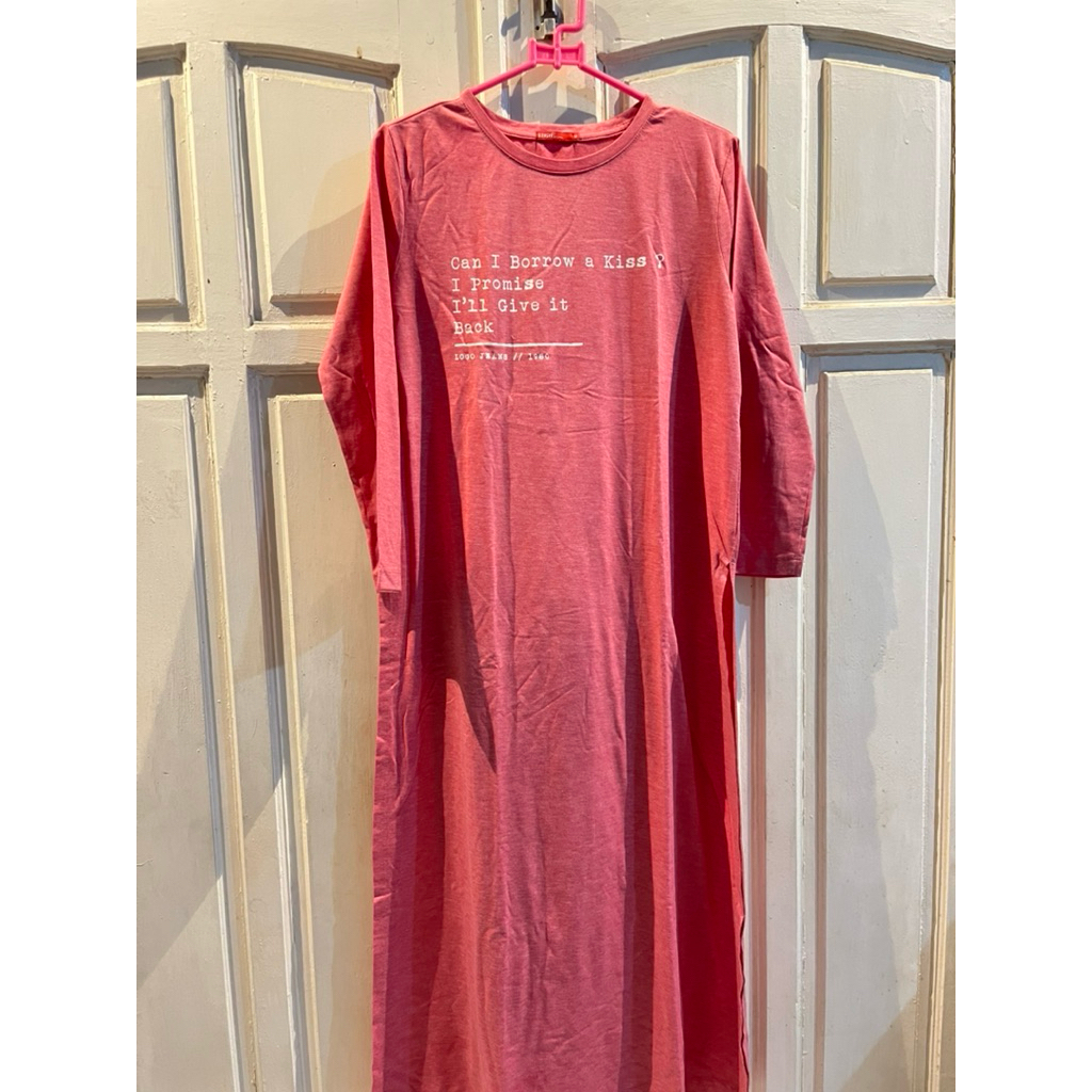 preloved tunik kaos Logo