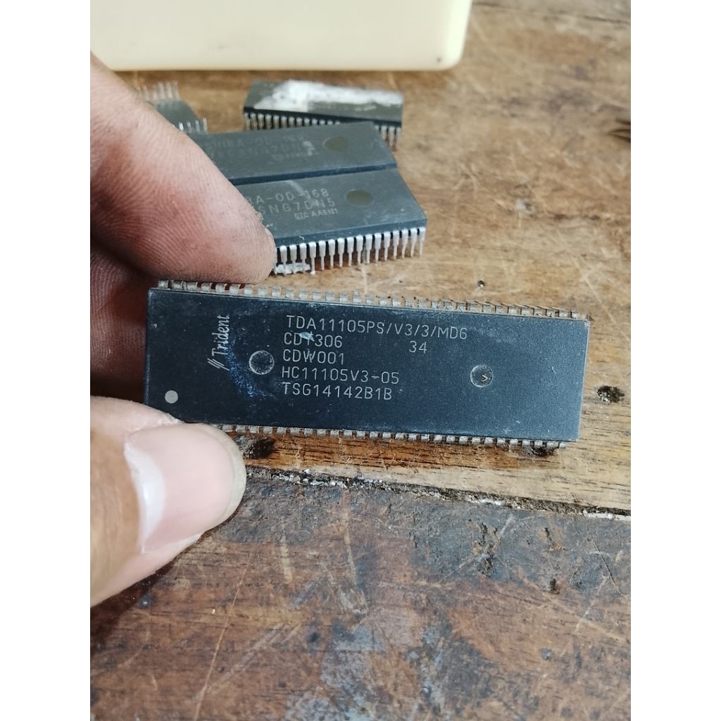 IC Tda11105ps/V3/3/md6 Aisi tv China normal tested