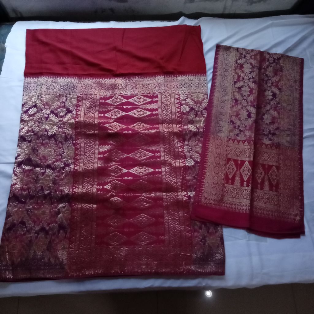 Preloved Kain Songket Asli Merah Tua (Sarung &Selendang)